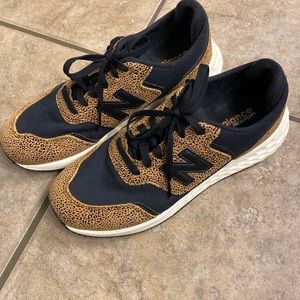 New Balance tennis shoes